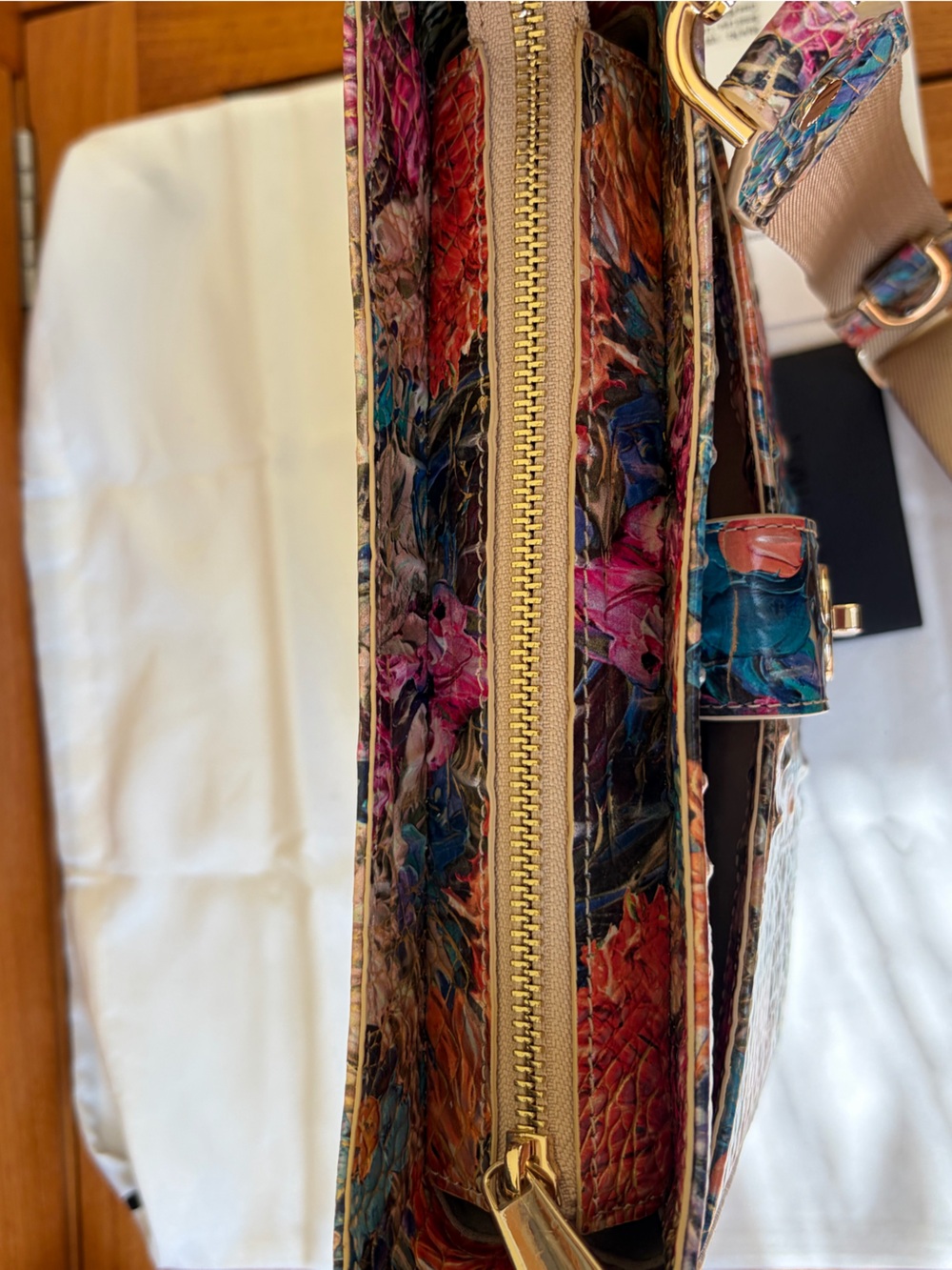 Brahmin Leia Lasso Melbourne Crossbody Bag - Picture 7 of 10